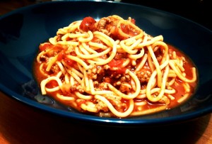 na obrazku znajduje się spaghetti bolognese